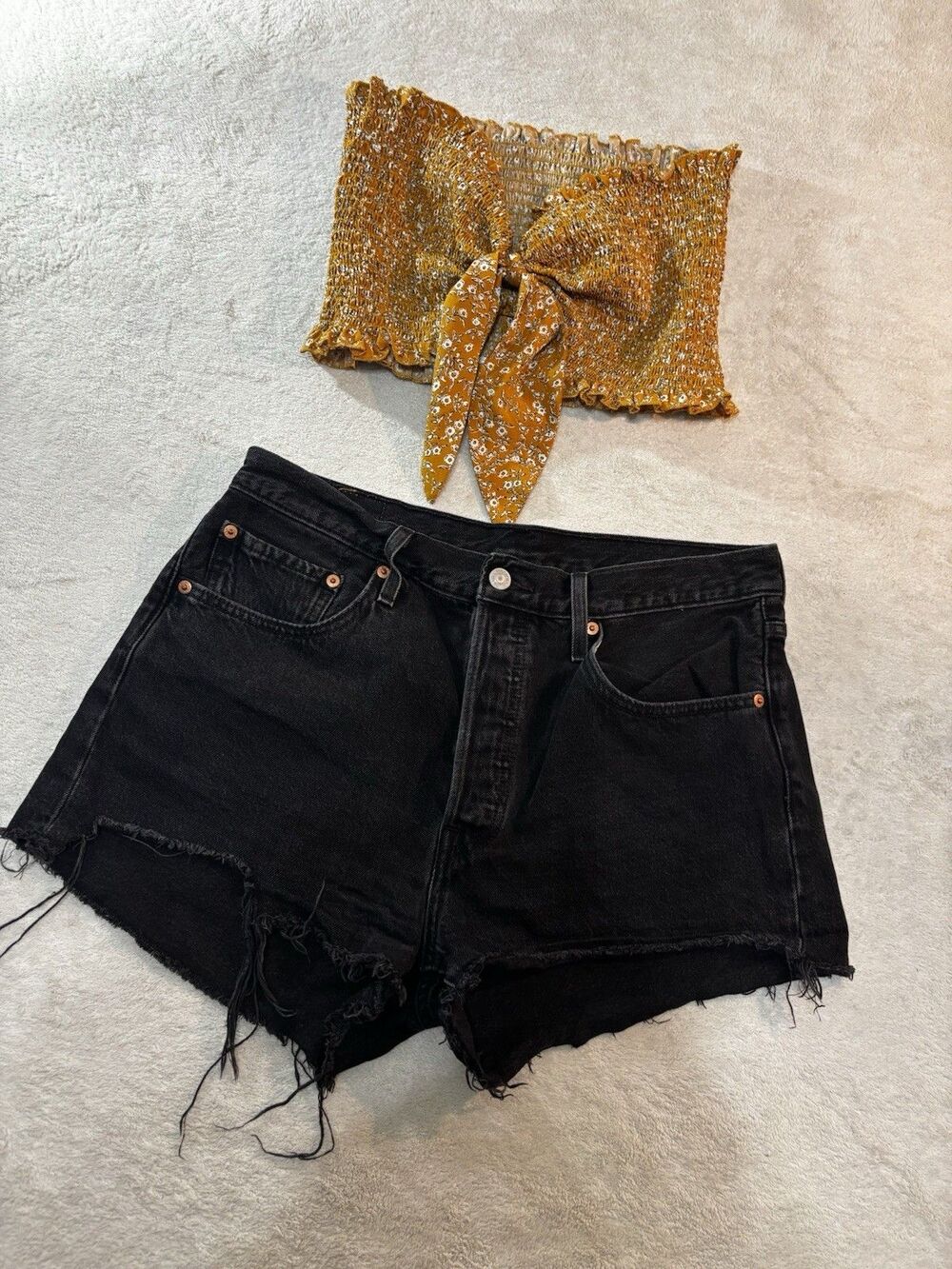 Levi's 501 Black Cut Off Distressed Jean Shorts Button Fly 31  Halter Top XL